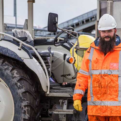 Meewerkend voorman recycling